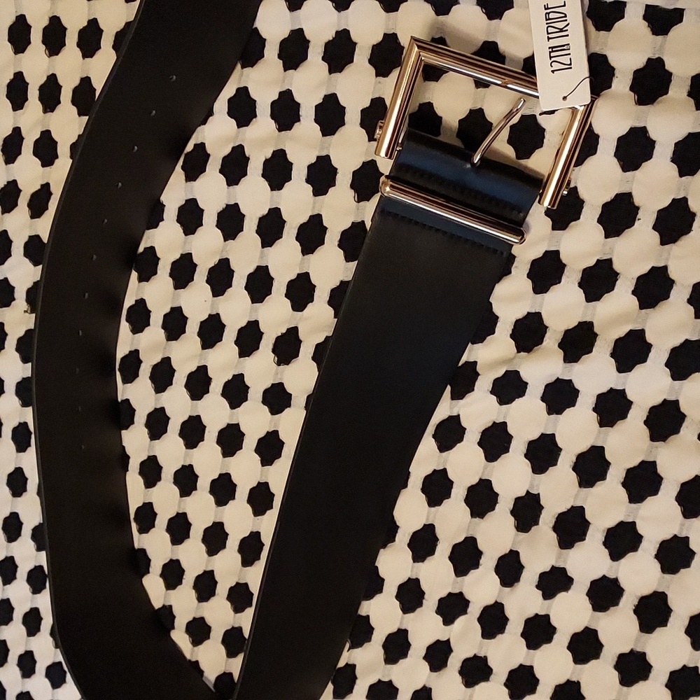 Chunky Black Belt.